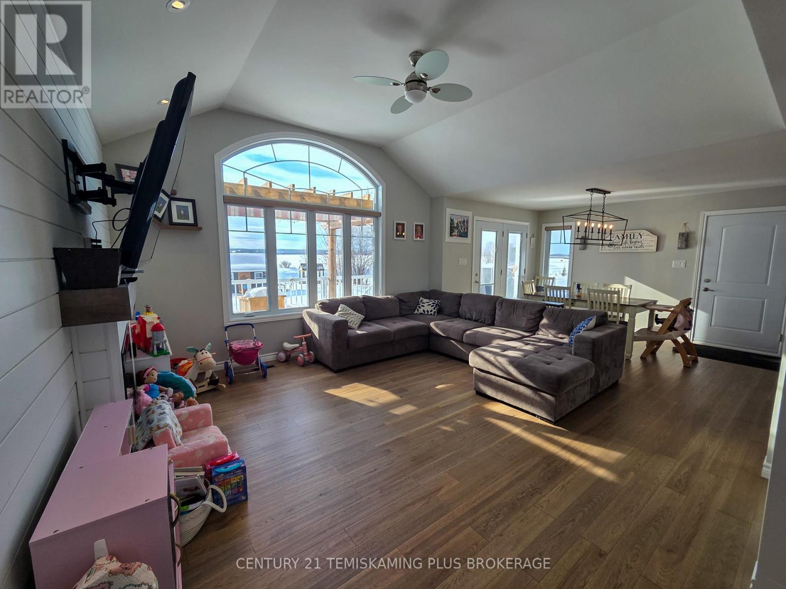 24 St. Joseph Boulevard, Timiskaming, Ontario  P0J 1A0 - Photo 5 - T12830022