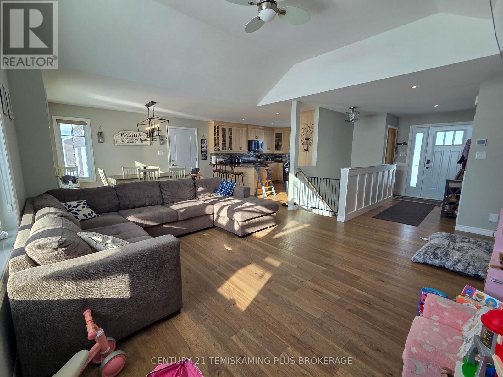 24 St. Joseph Boulevard, Timiskaming, Ontario  P0J 1A0 - Photo 6 - T12830022