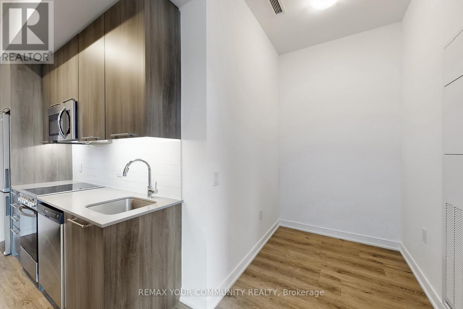 103 - 25 Neighbourhood Lane, Toronto, Ontario  M8Y 0C4 - Photo 17 - W12586736