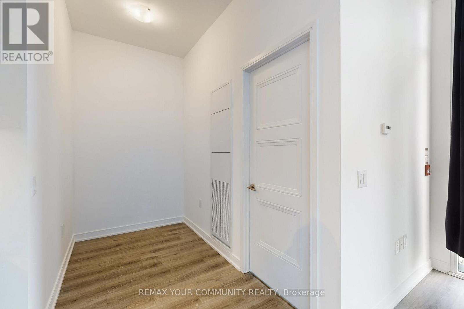 103 - 25 Neighbourhood Lane, Toronto, Ontario  M8Y 0C4 - Photo 18 - W12586736