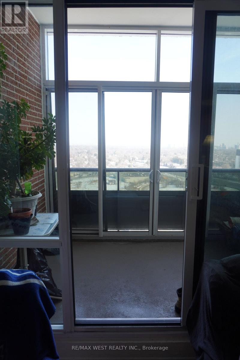 2101 - 627 The West Mall, Toronto, Ontario  M9C 4X5 - Photo 8 - W12616748