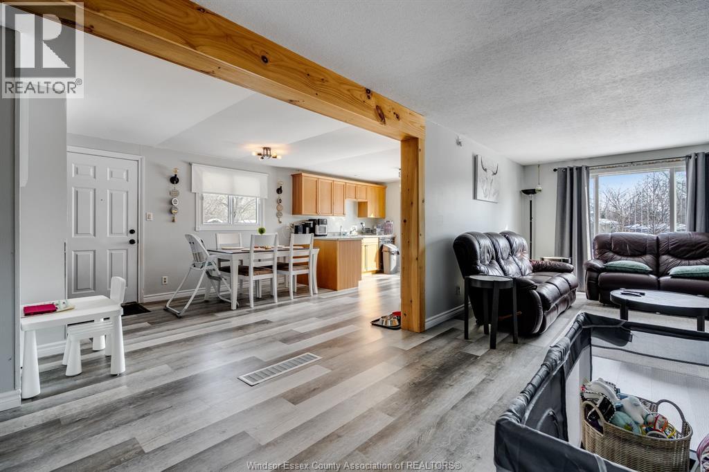 302 Summerset Avenue, Kingsville, Ontario  N9Y 2B9 - Photo 2 - 26002927