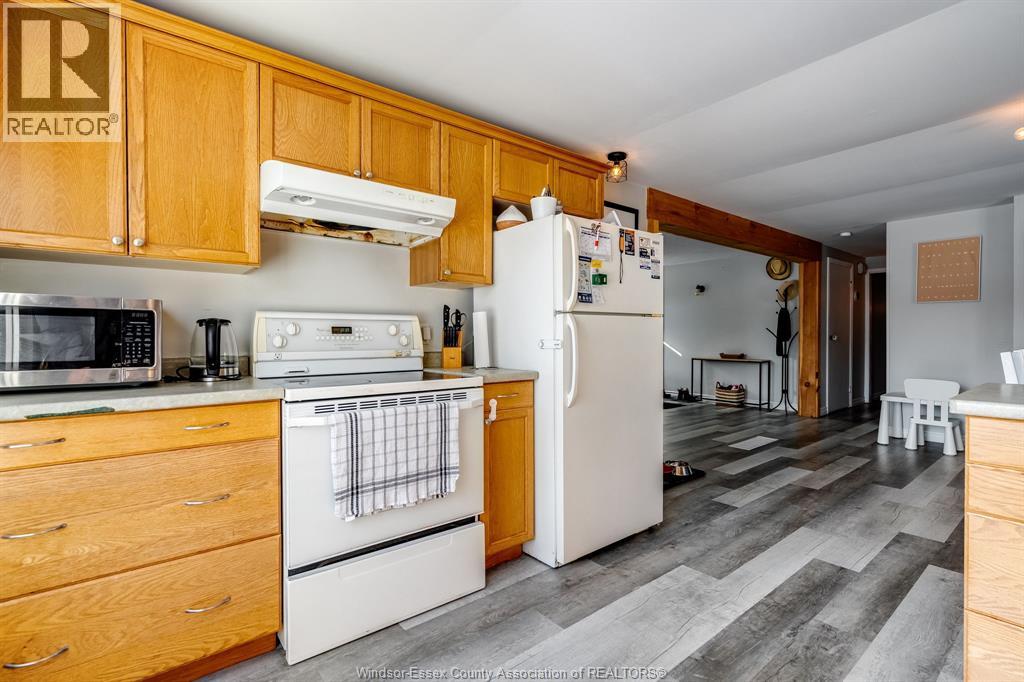 302 Summerset Avenue, Kingsville, Ontario  N9Y 2B9 - Photo 11 - 26002927