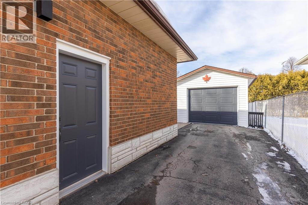 8225 Paddock Trail Drive, Niagara Falls, Ontario  L2H 1X1 - Photo 21 - 40808174