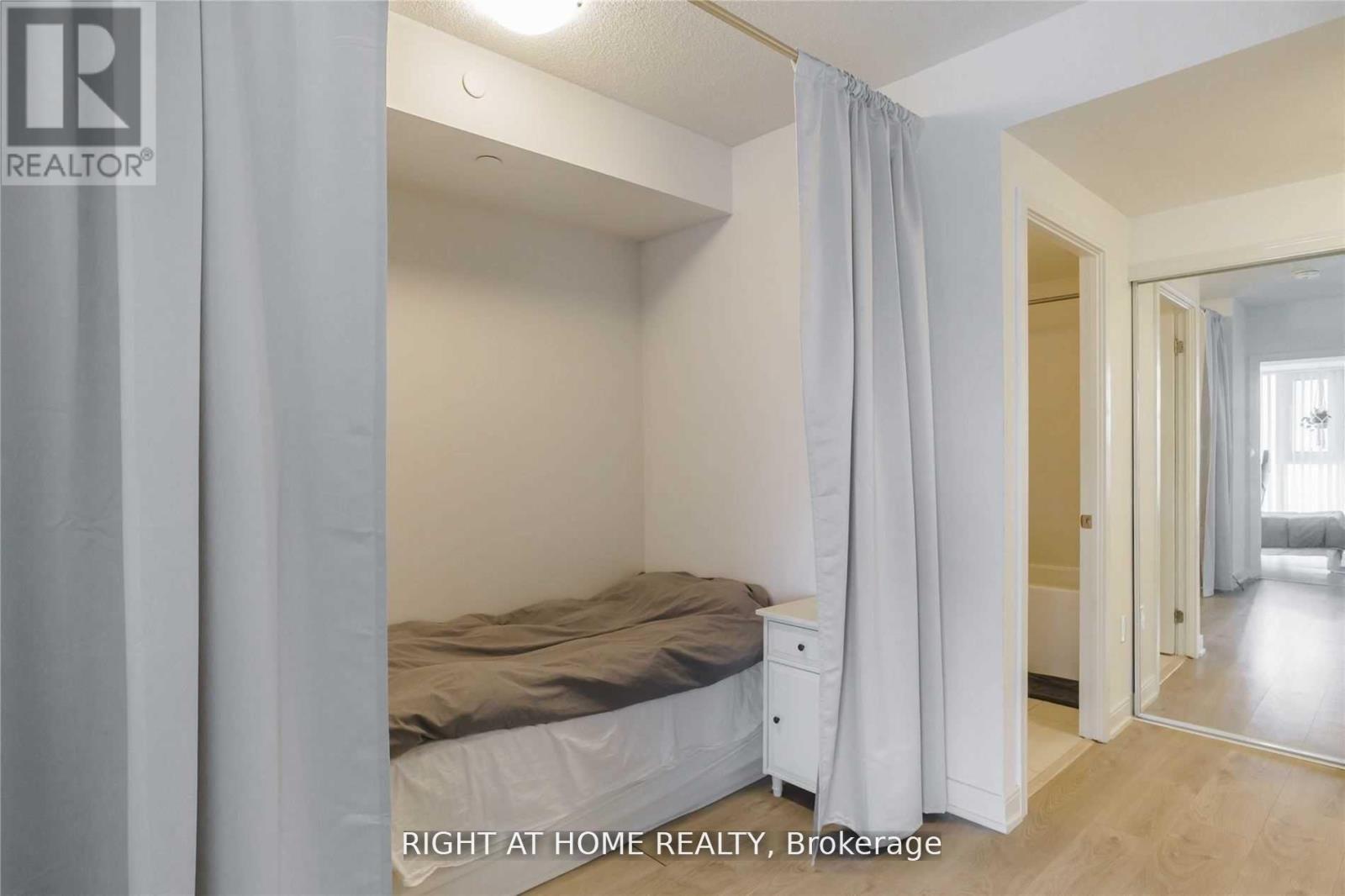 1505 - 50 Wellesley Street E, Toronto, Ontario  M4Y 1G2 - Photo 10 - C12829996