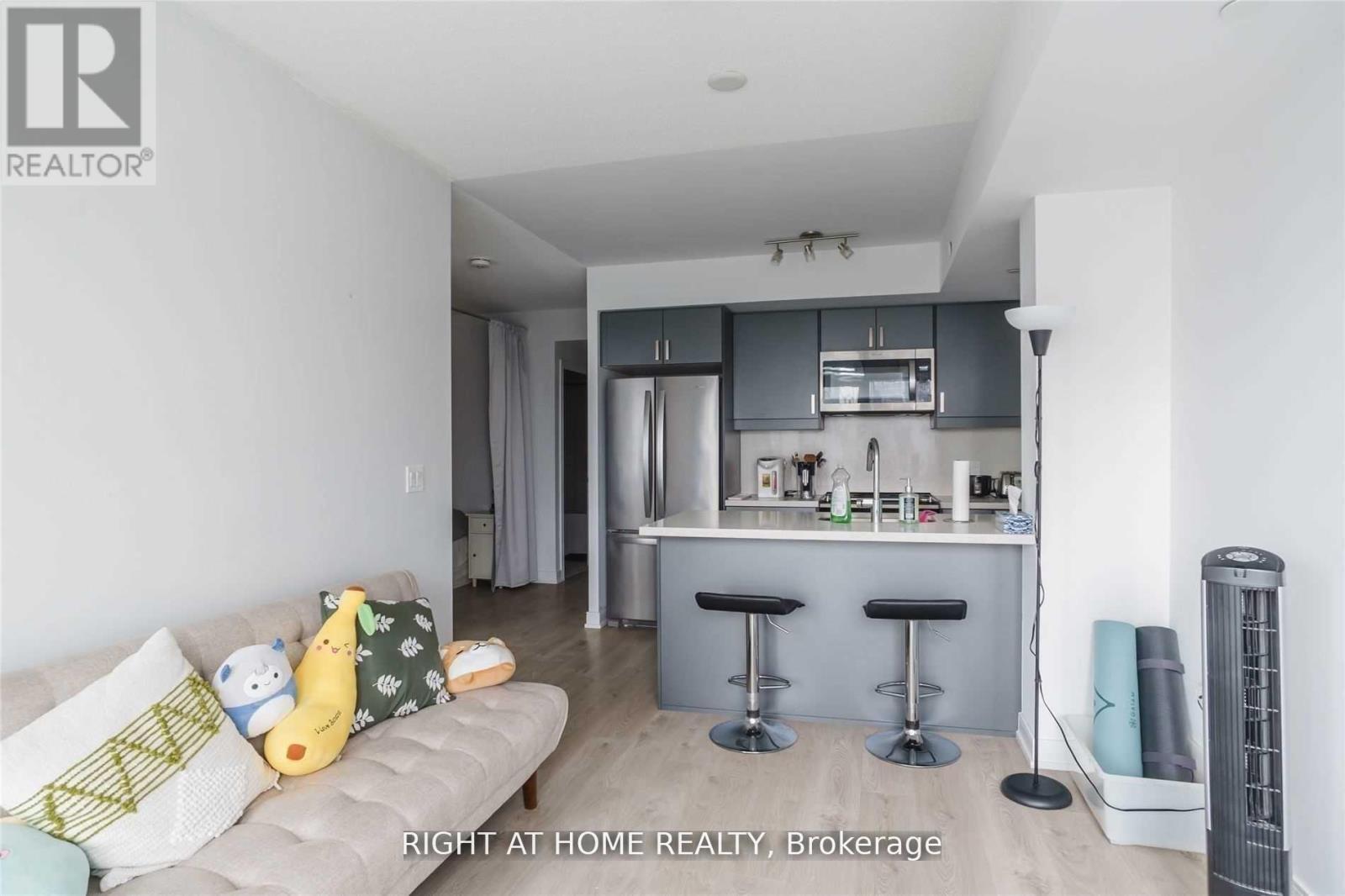 1505 - 50 Wellesley Street E, Toronto, Ontario  M4Y 1G2 - Photo 2 - C12829996