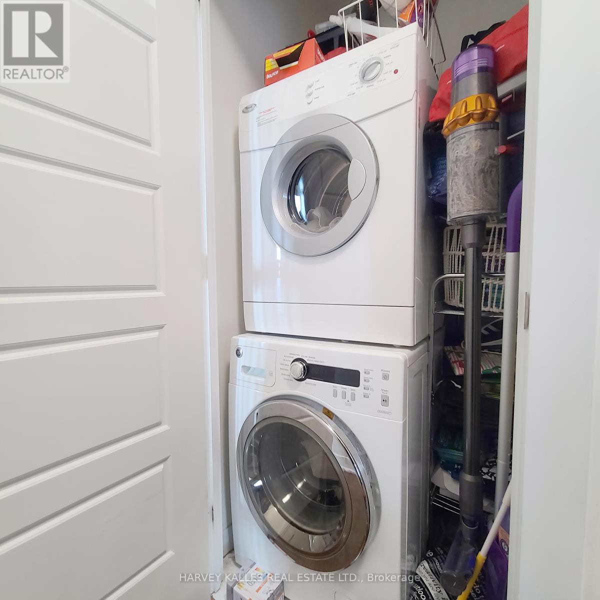 1604 - 28 Linden Street, Toronto, Ontario  M4Y 1V6 - Photo 14 - C12830016