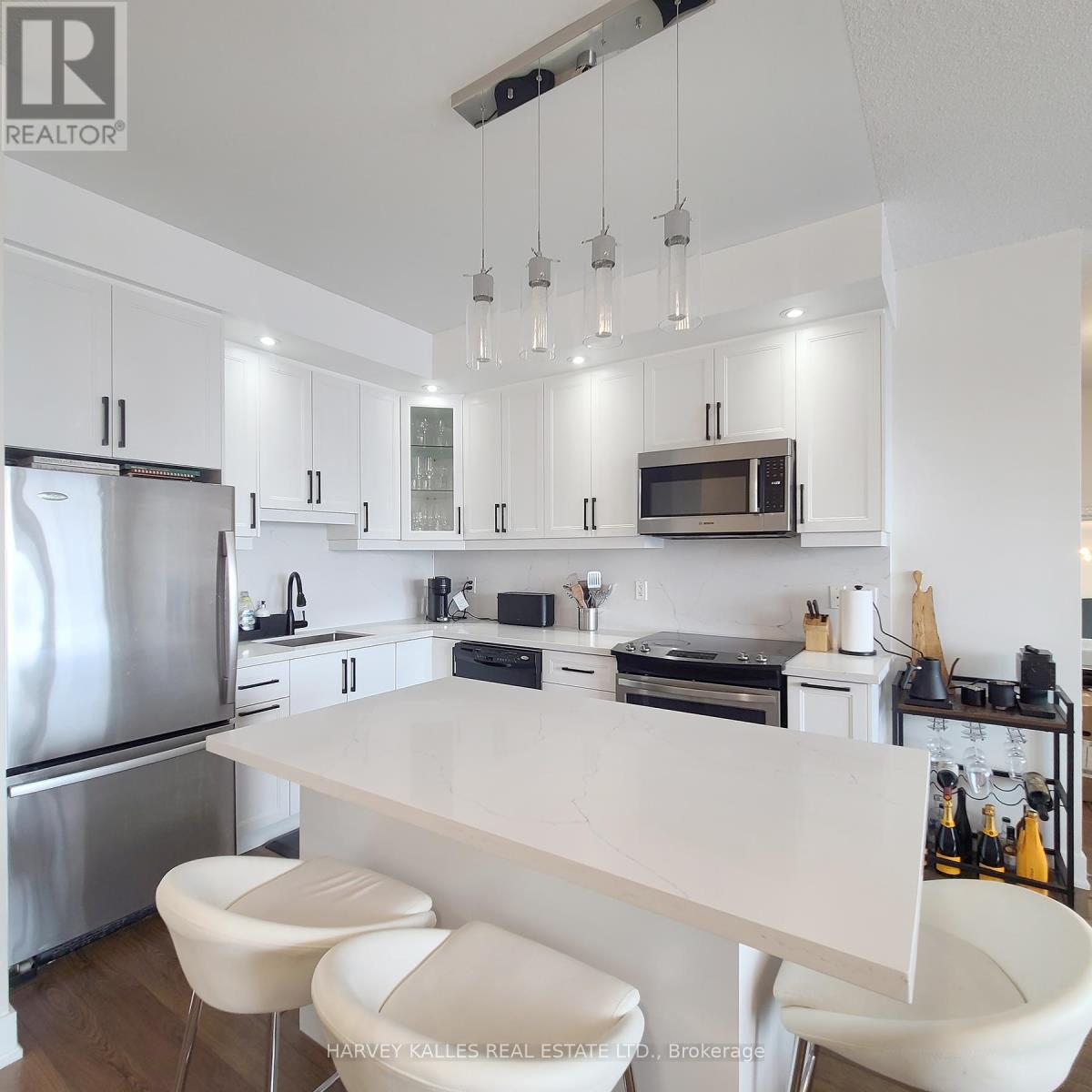 1604 - 28 Linden Street, Toronto, Ontario  M4Y 1V6 - Photo 6 - C12830016