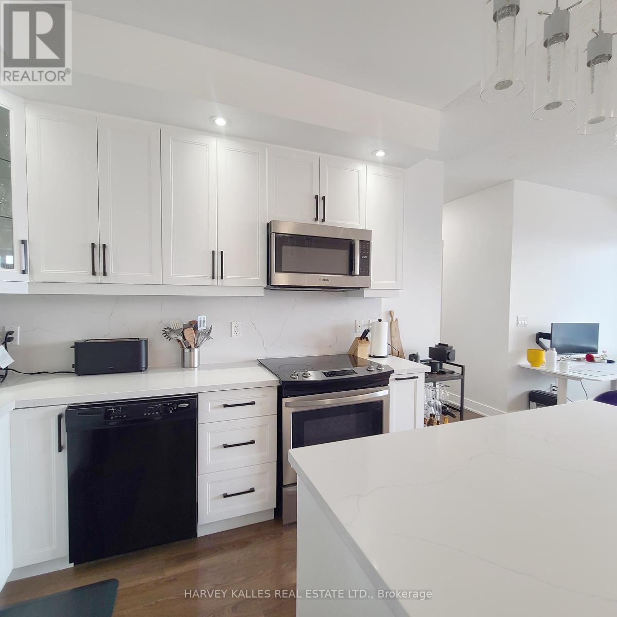 1604 - 28 Linden Street, Toronto, Ontario  M4Y 1V6 - Photo 7 - C12830016