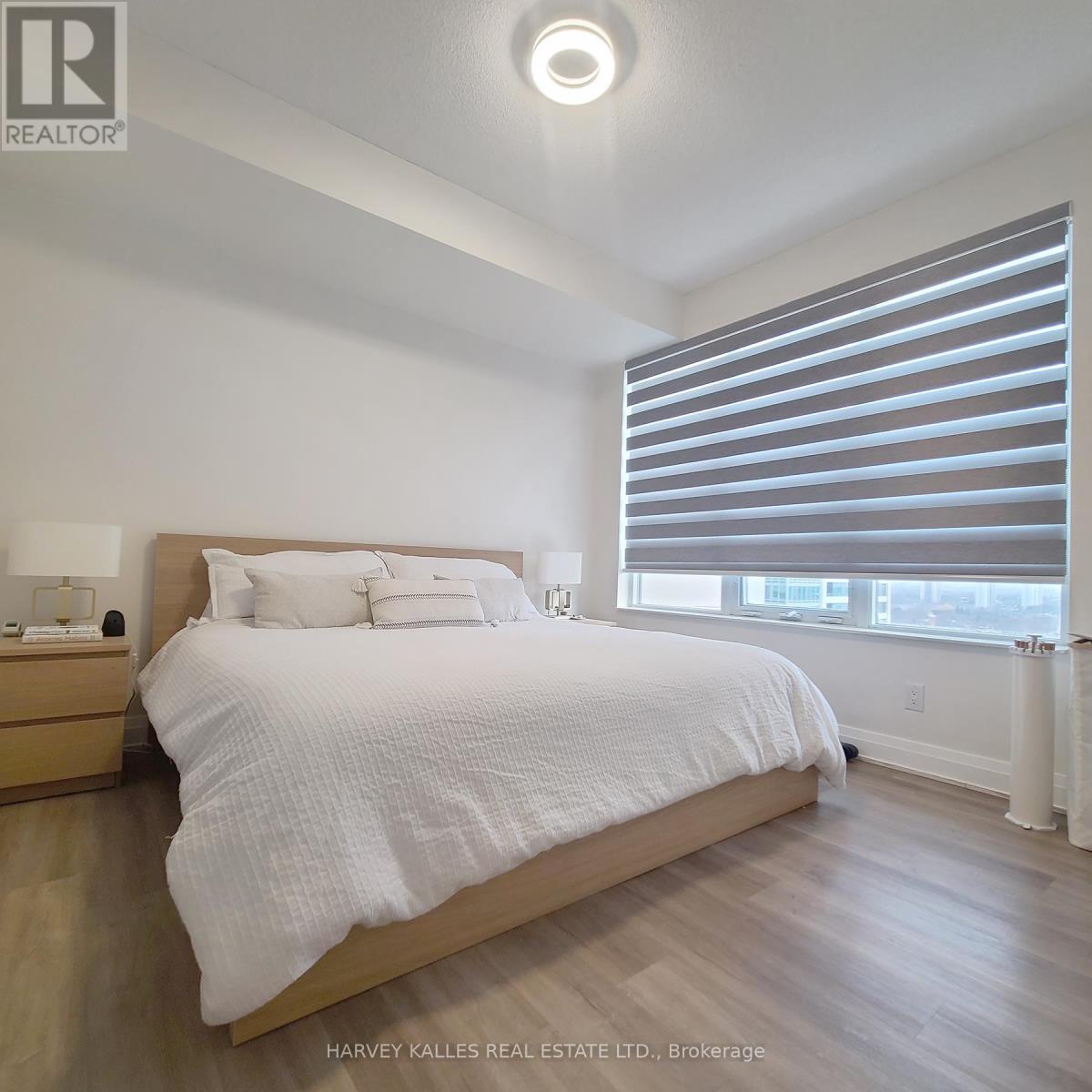 1604 - 28 Linden Street, Toronto, Ontario  M4Y 1V6 - Photo 9 - C12830016