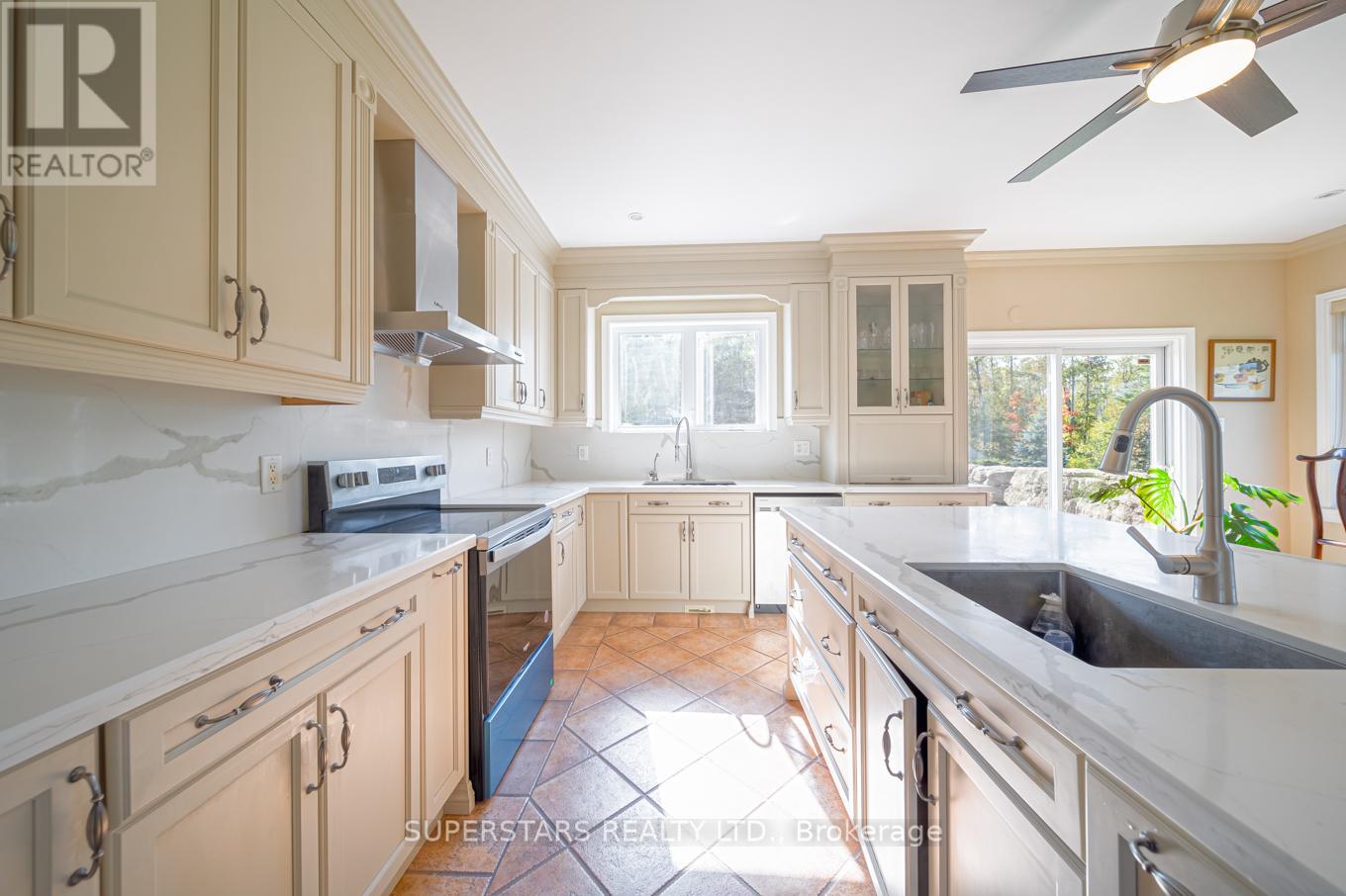 36 Red Oak Crescent, Oro-Medonte, Ontario  L0L 2L0 - Photo 12 - S12830002