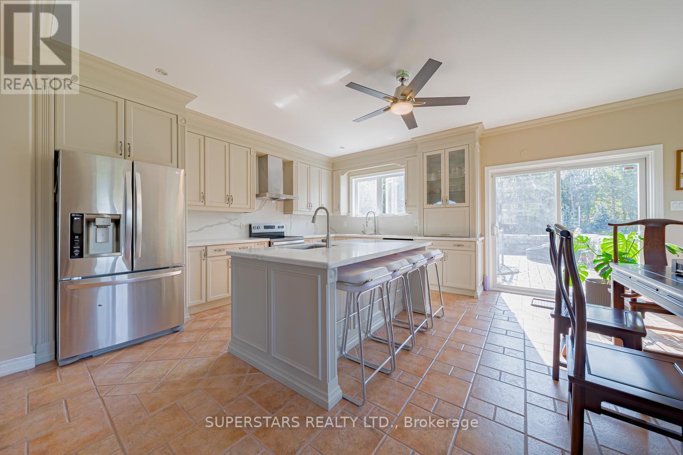 36 Red Oak Crescent, Oro-Medonte, Ontario  L0L 2L0 - Photo 9 - S12830002