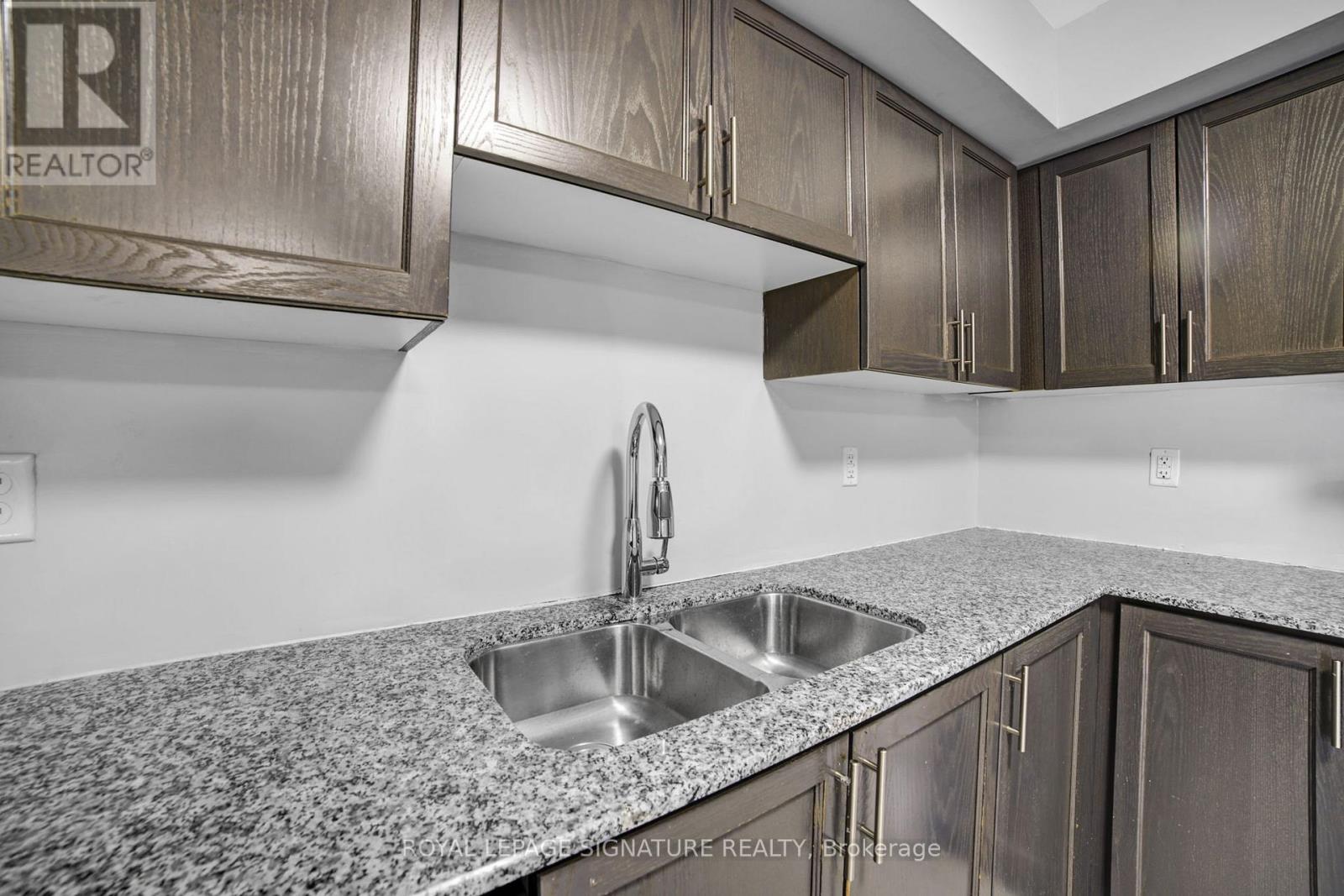 19 - 2492 Post Road, Oakville, Ontario  L6H 0G6 - Photo 10 - W12830000