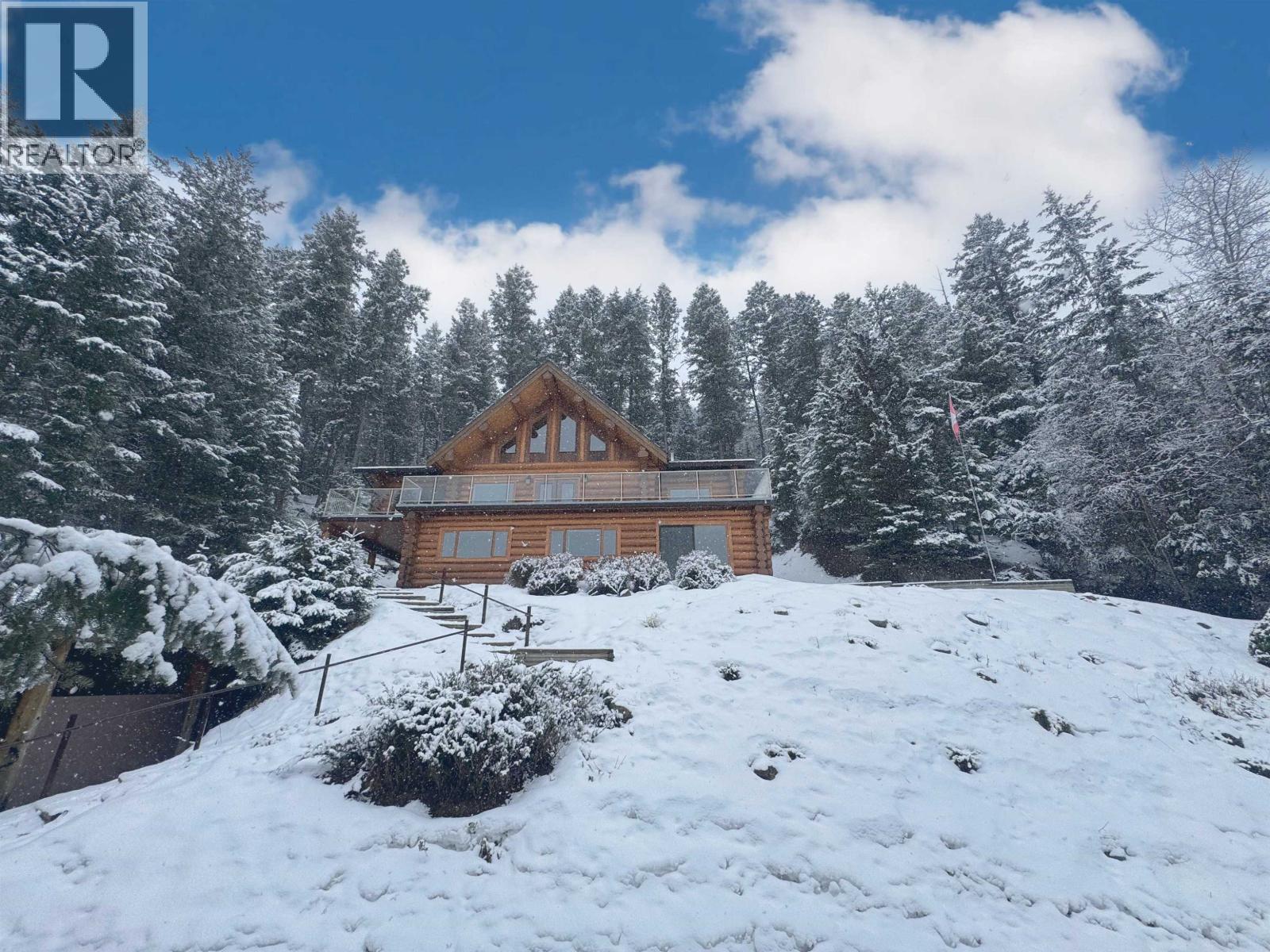 5289 KALLUM DRIVE, 108 Mile Ranch, British Columbia