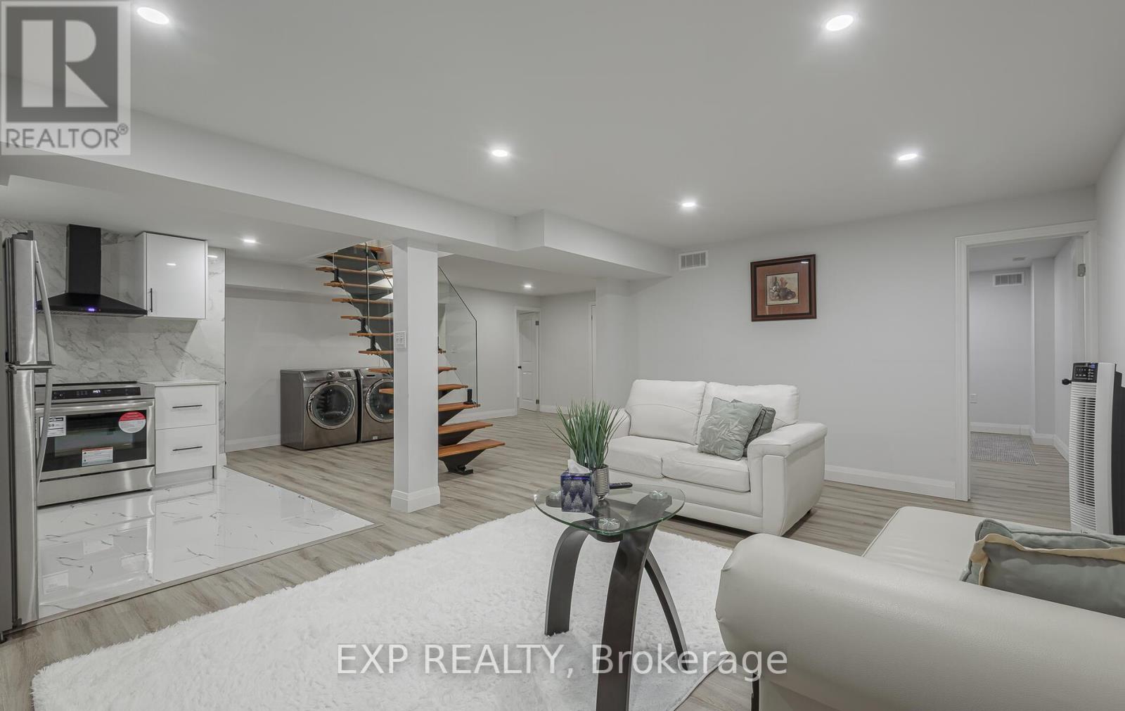 228 Greti Drive, Hamilton, Ontario  L9B 0H5 - Photo 38 - X12830008