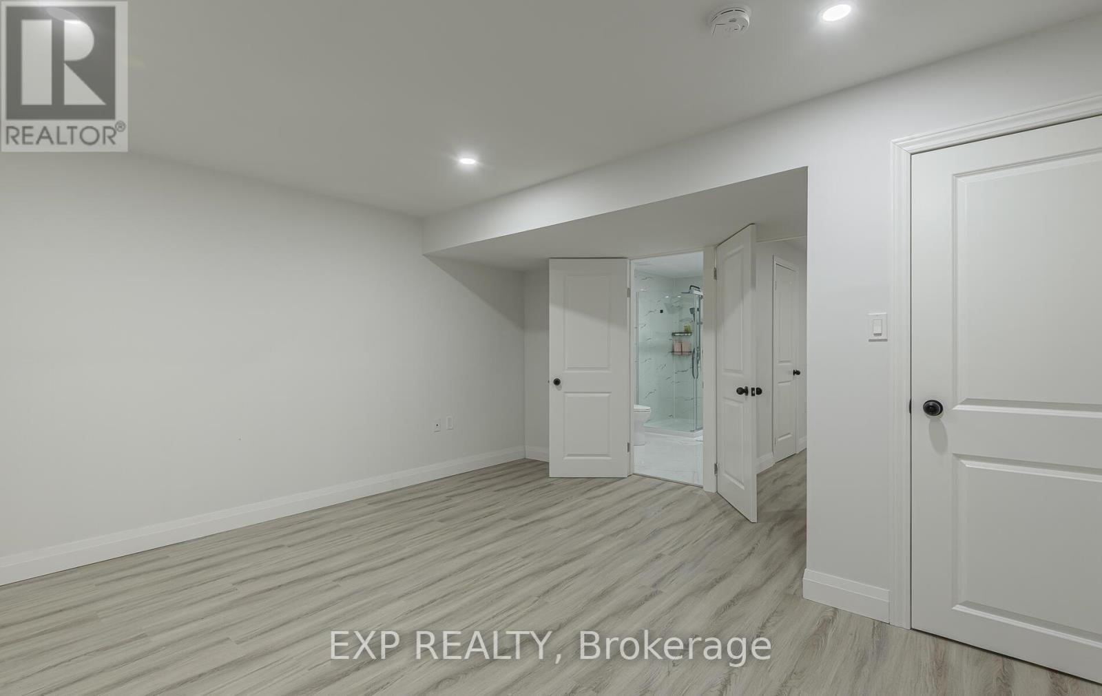 228 Greti Drive, Hamilton, Ontario  L9B 0H5 - Photo 43 - X12830008