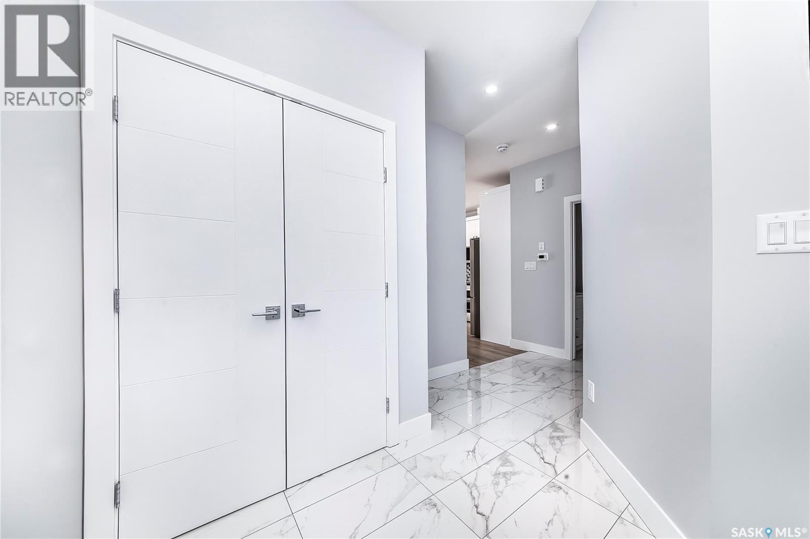 523 Sharma Crescent, Saskatoon, Saskatchewan  S7W 1K5 - Photo 4 - SK029386