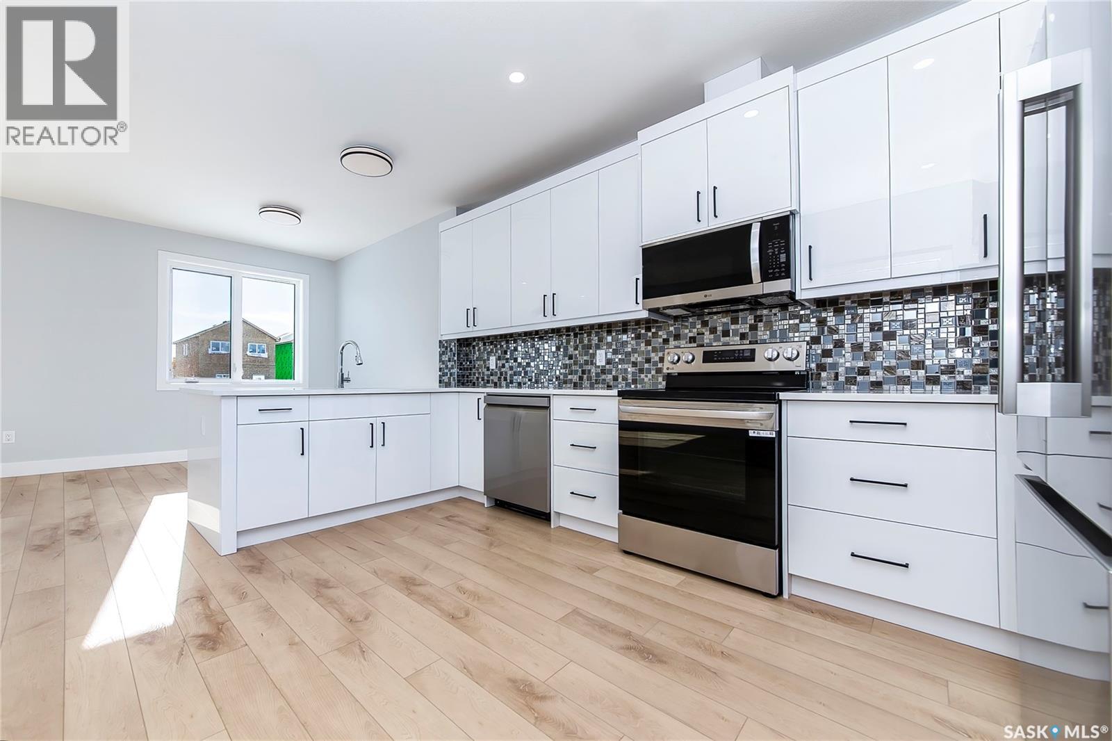 523 Sharma Crescent, Saskatoon, Saskatchewan  S7W 1K5 - Photo 7 - SK029386