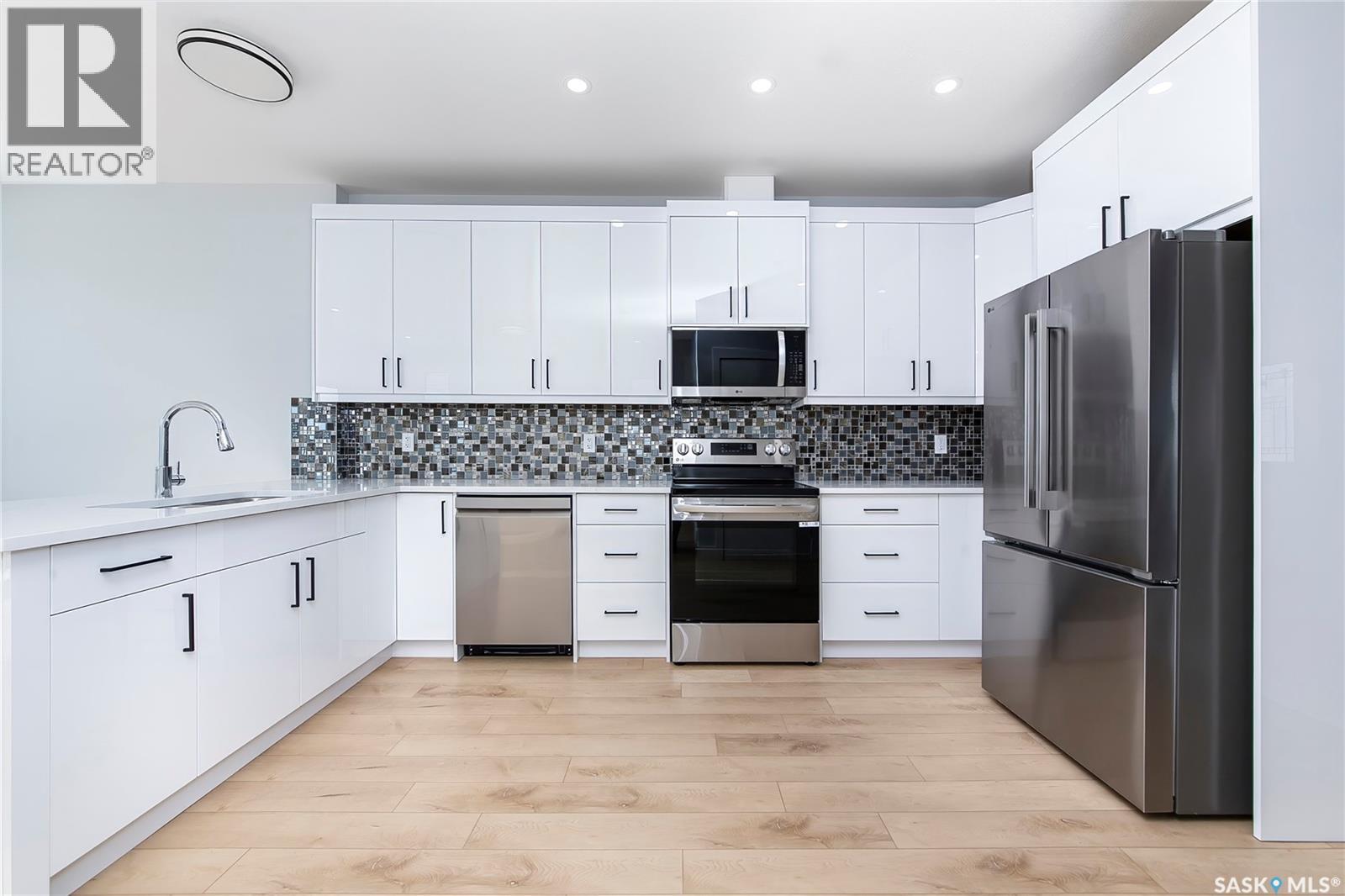 523 Sharma Crescent, Saskatoon, Saskatchewan  S7W 1K5 - Photo 8 - SK029386