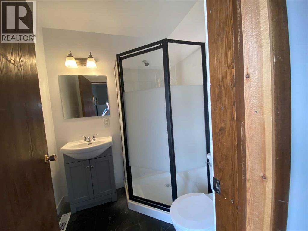 2138 213 Street, Bellevue, Alberta  T0K 0C0 - Photo 10 - A2252858