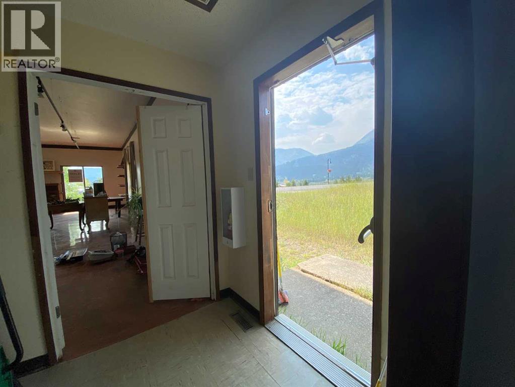 2138 213 Street, Bellevue, Alberta  T0K 0C0 - Photo 13 - A2252858