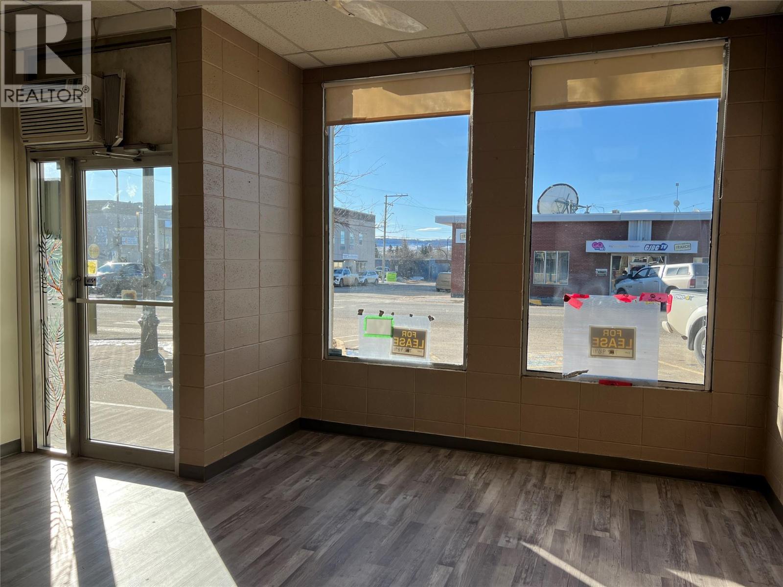 900 102 Avenue, Dawson Creek, British Columbia  V1G 2B7 - Photo 4 - 10376424