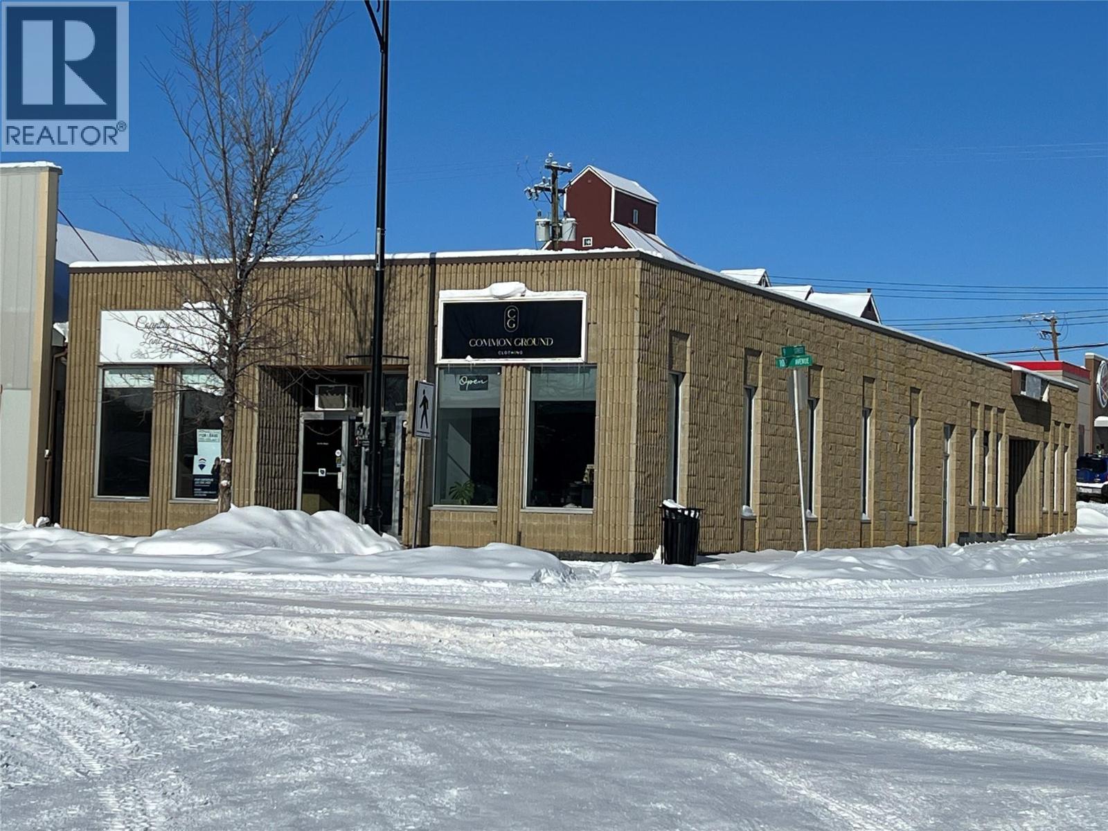 900 102 Avenue, Dawson Creek, British Columbia