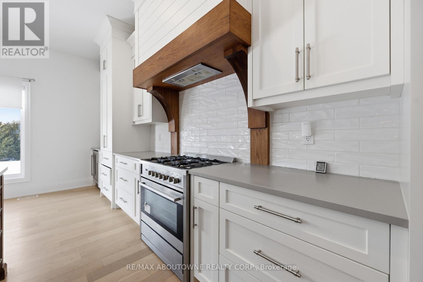 9042 Sideroad 10, Erin, Ontario  L7J 2L8 - Photo 14 - X12826974