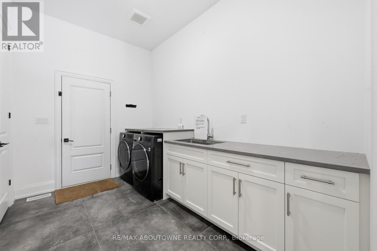 9042 Sideroad 10, Erin, Ontario  L7J 2L8 - Photo 15 - X12826974