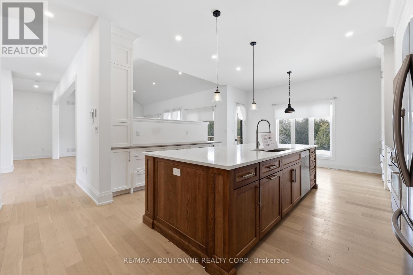 9042 Sideroad 10, Erin, Ontario  L7J 2L8 - Photo 11 - X12826974