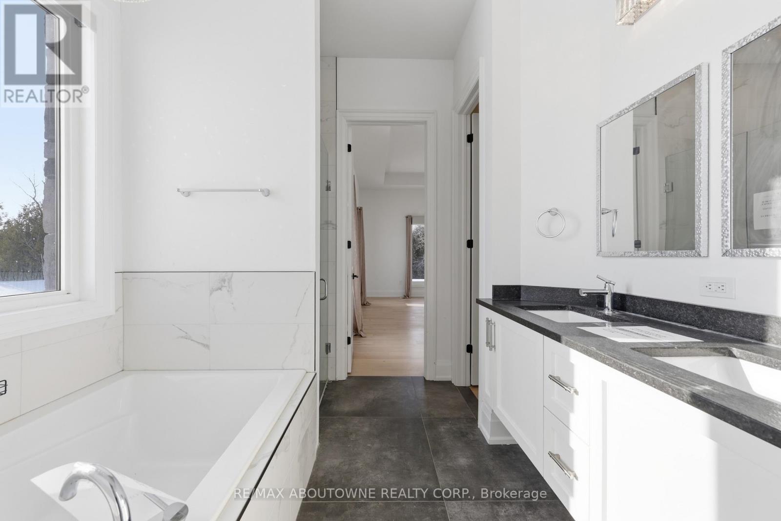 9042 Sideroad 10, Erin, Ontario  L7J 2L8 - Photo 18 - X12826974