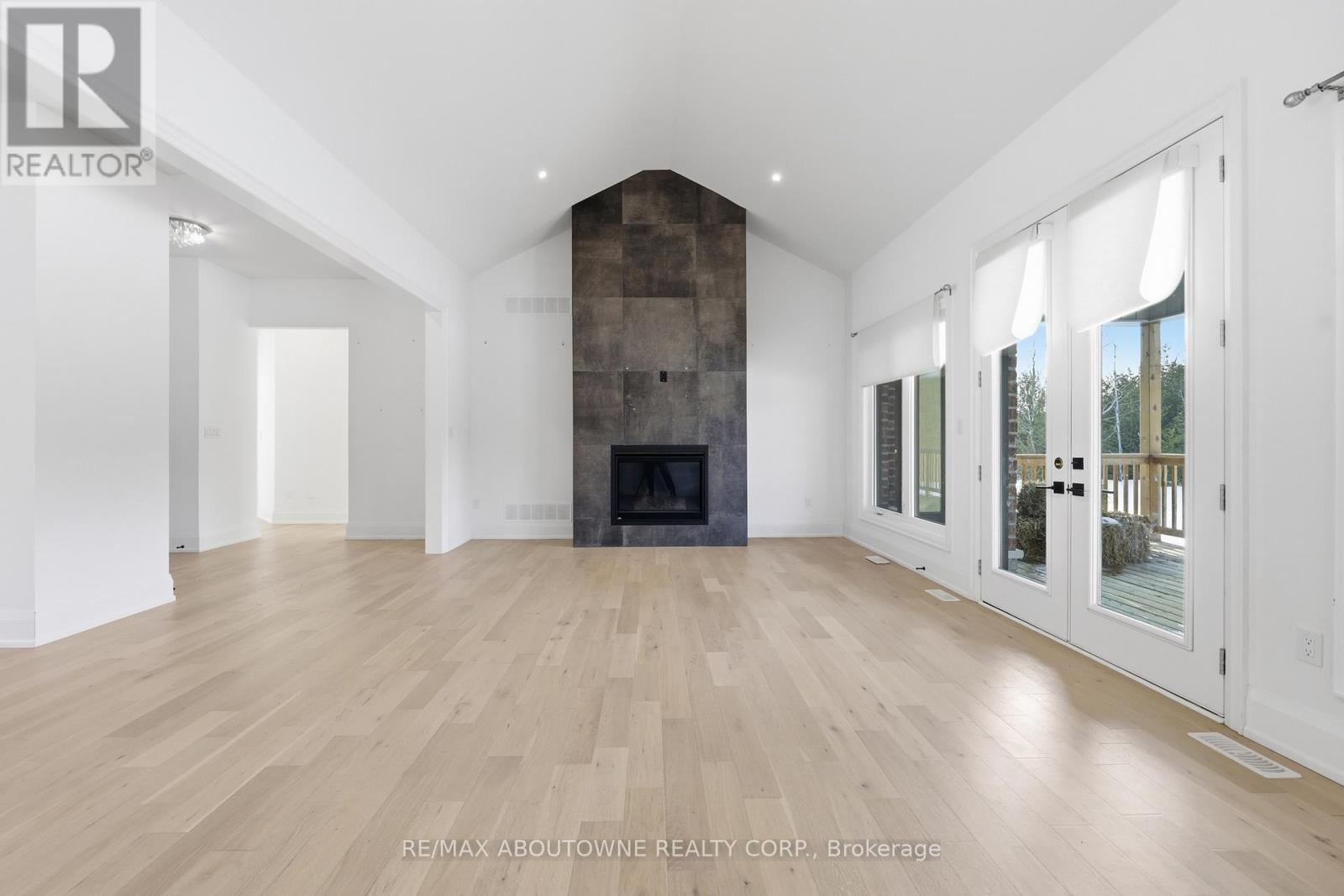 9042 Sideroad 10, Erin, Ontario  L7J 2L8 - Photo 9 - X12826974