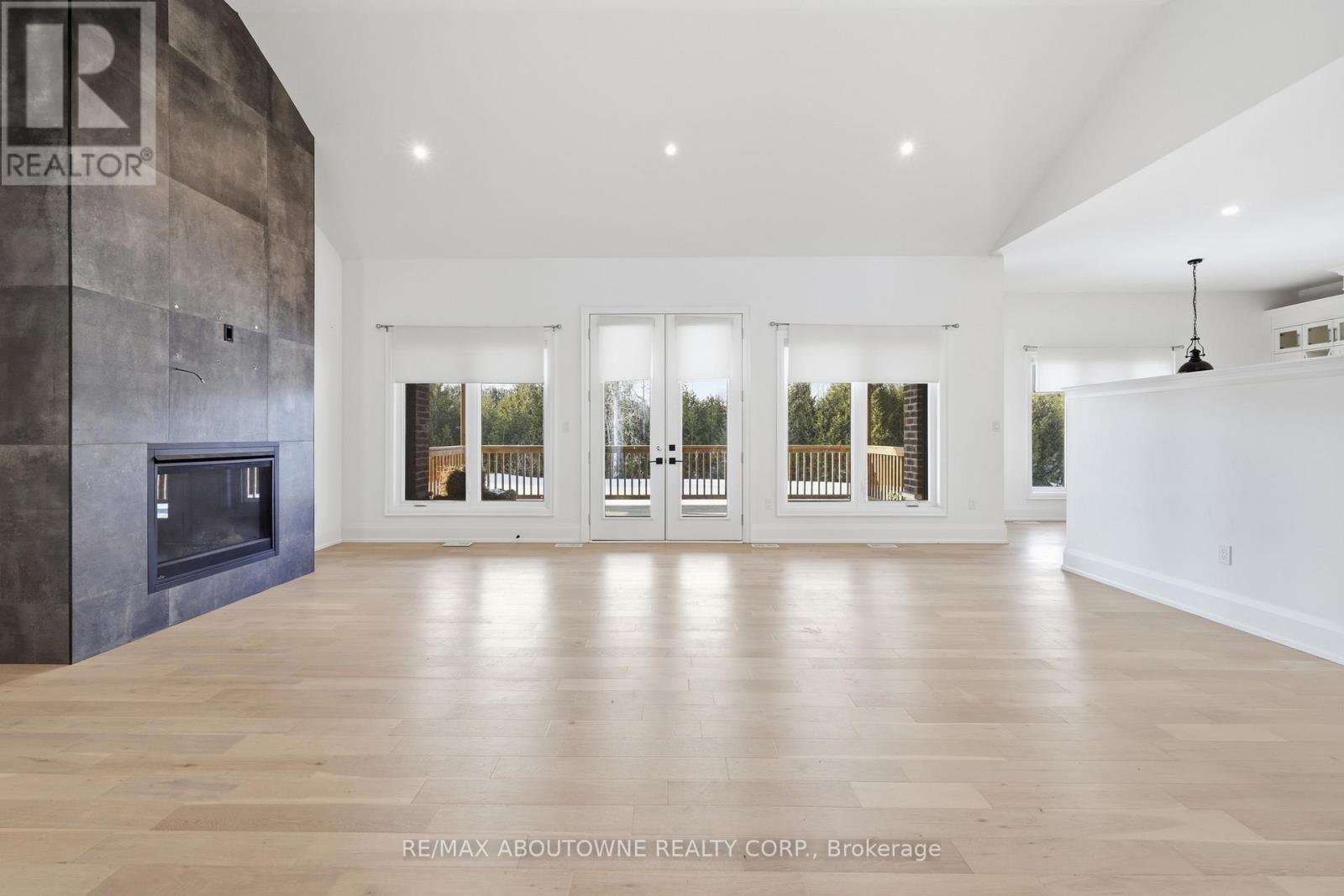 9042 Sideroad 10, Erin, Ontario  L7J 2L8 - Photo 7 - X12826974