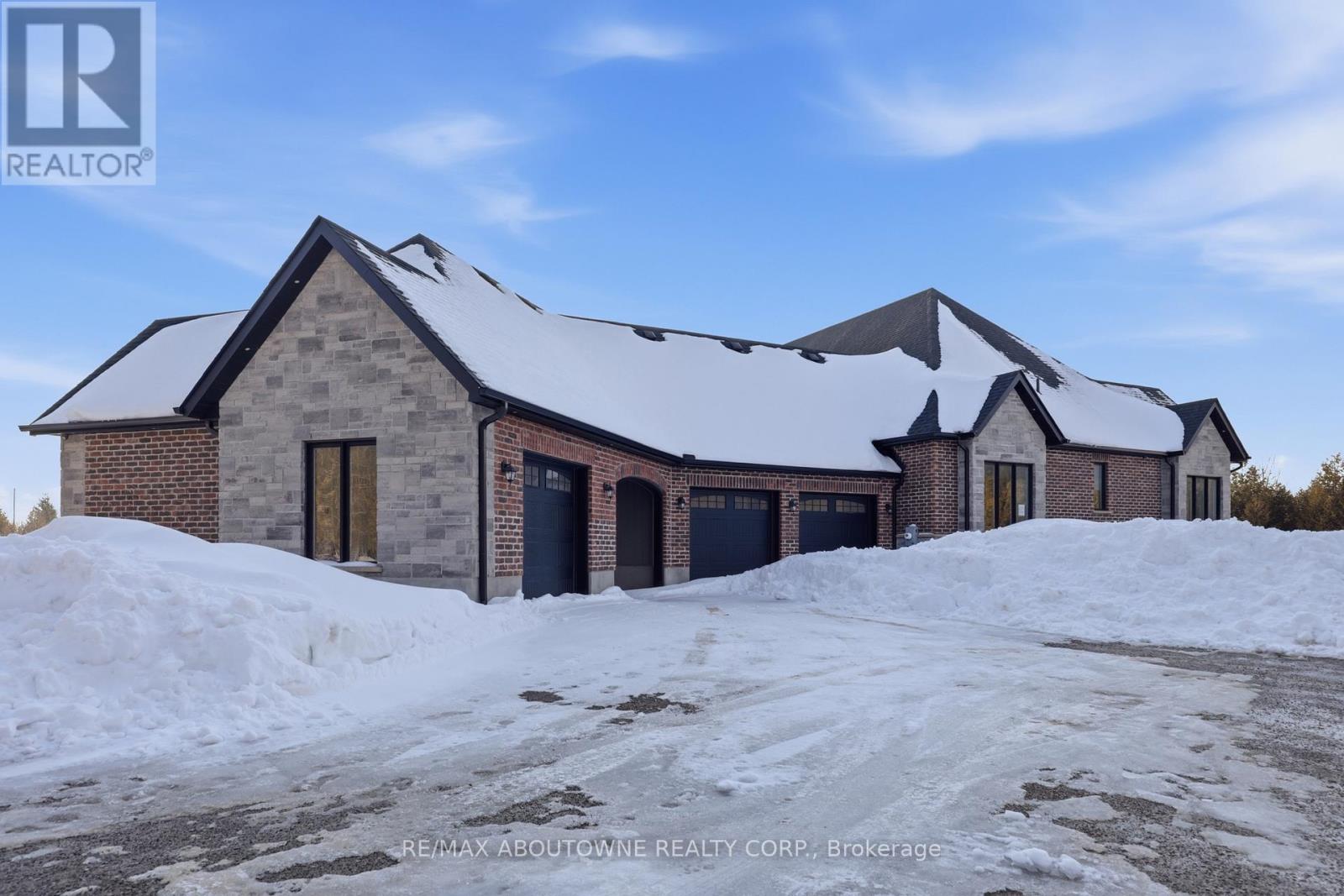 9042 Sideroad 10, Erin, Ontario  L7J 2L8 - Photo 5 - X12826974