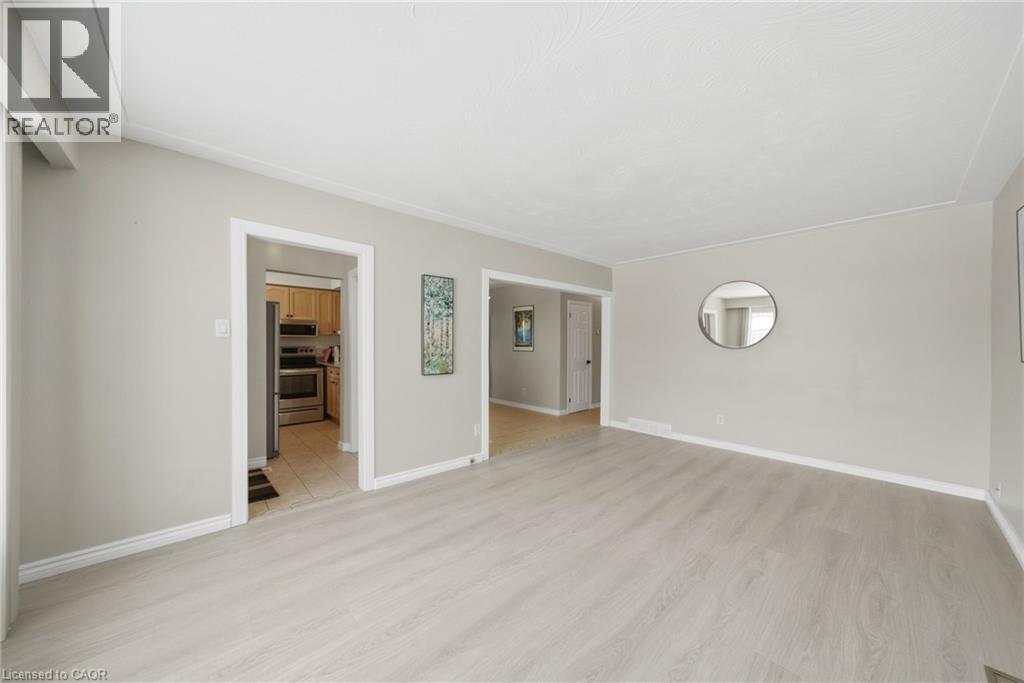 60 Champlain Avenue Unit# Main, Hamilton, Ontario  L8G 2H7 - Photo 3 - 40808324