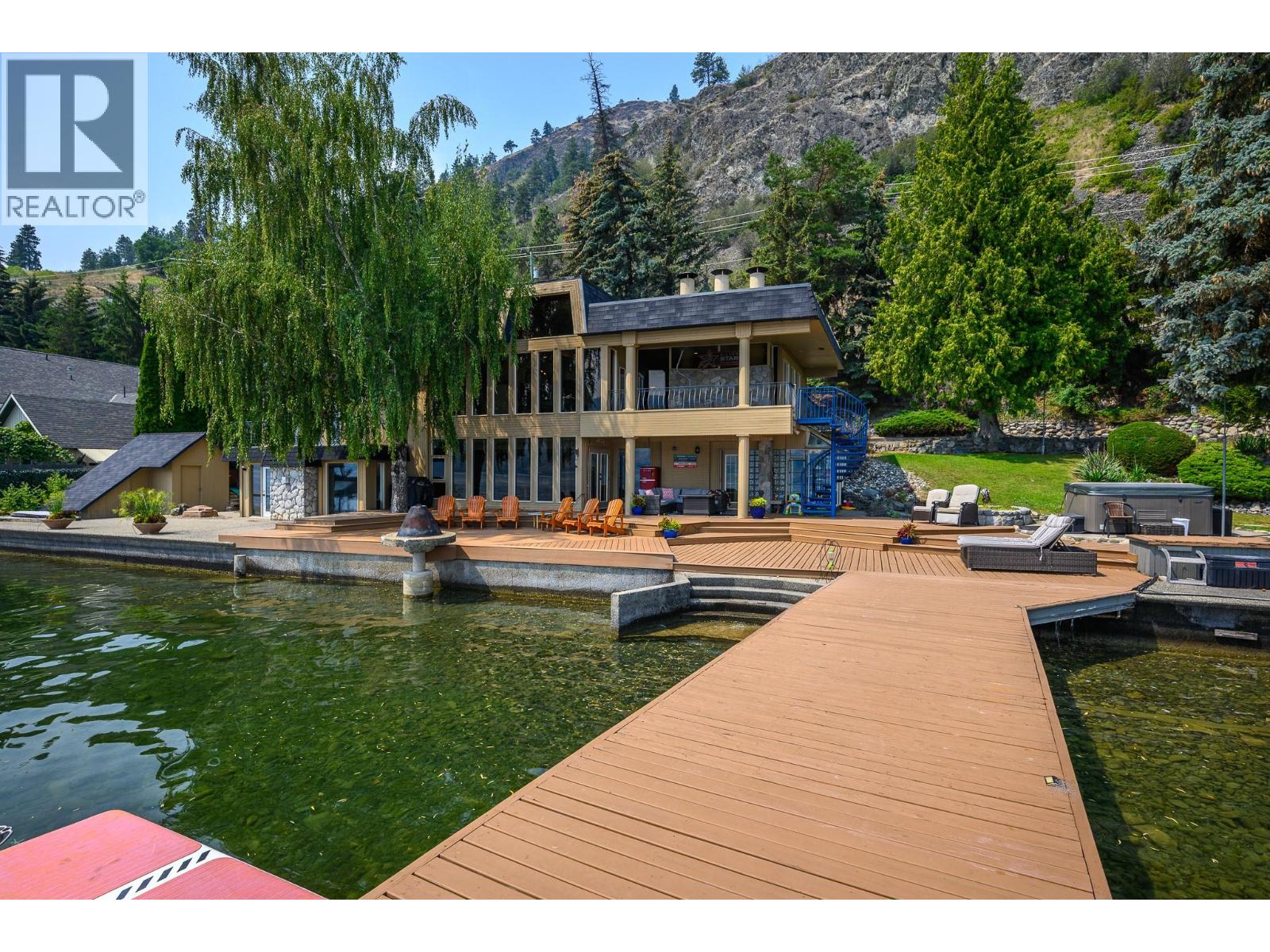 8180 Tronson Road, Vernon, British Columbia