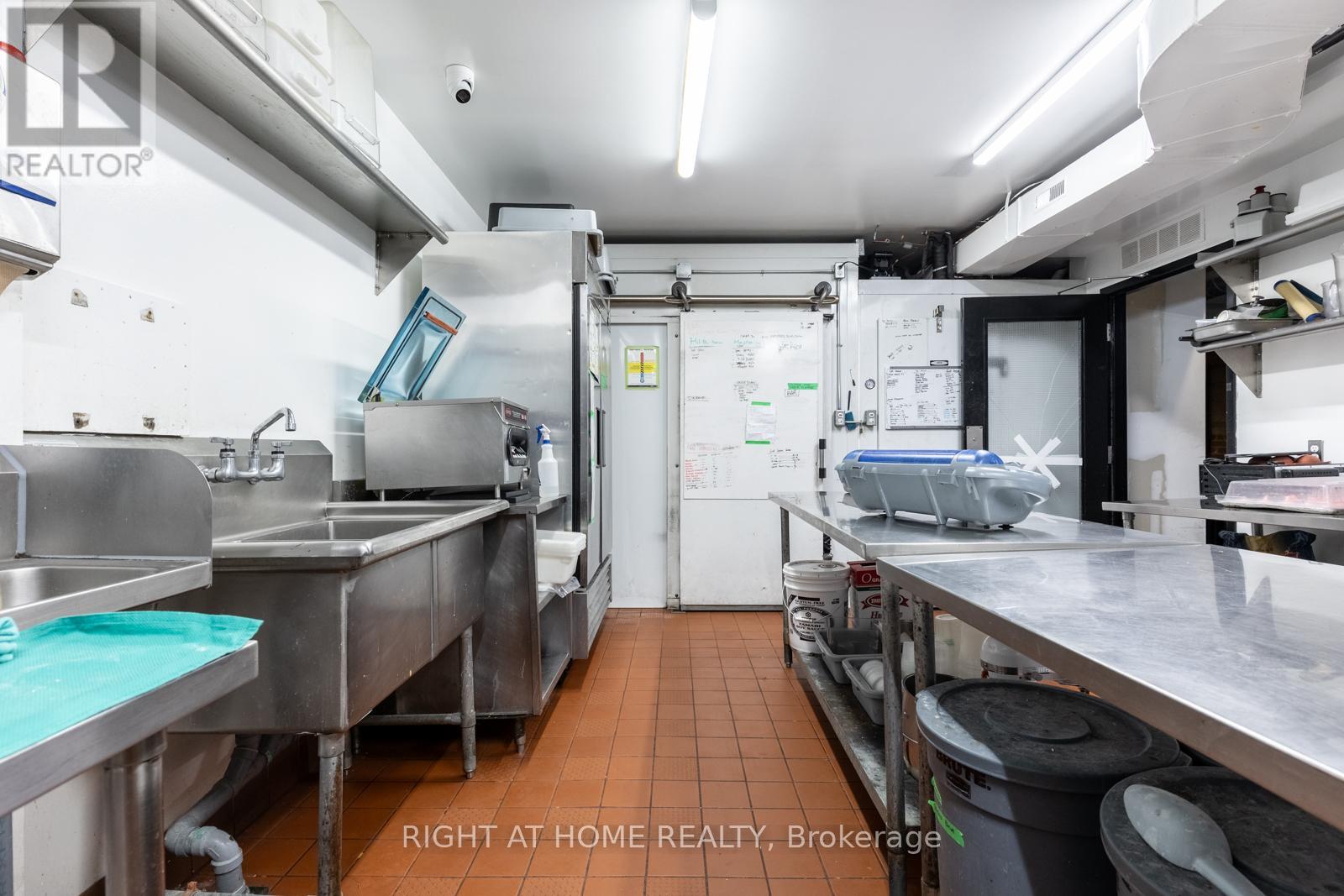 955 Gerrard Street E, Toronto, Ontario  M4M 1Z4 - Photo 20 - E12830050