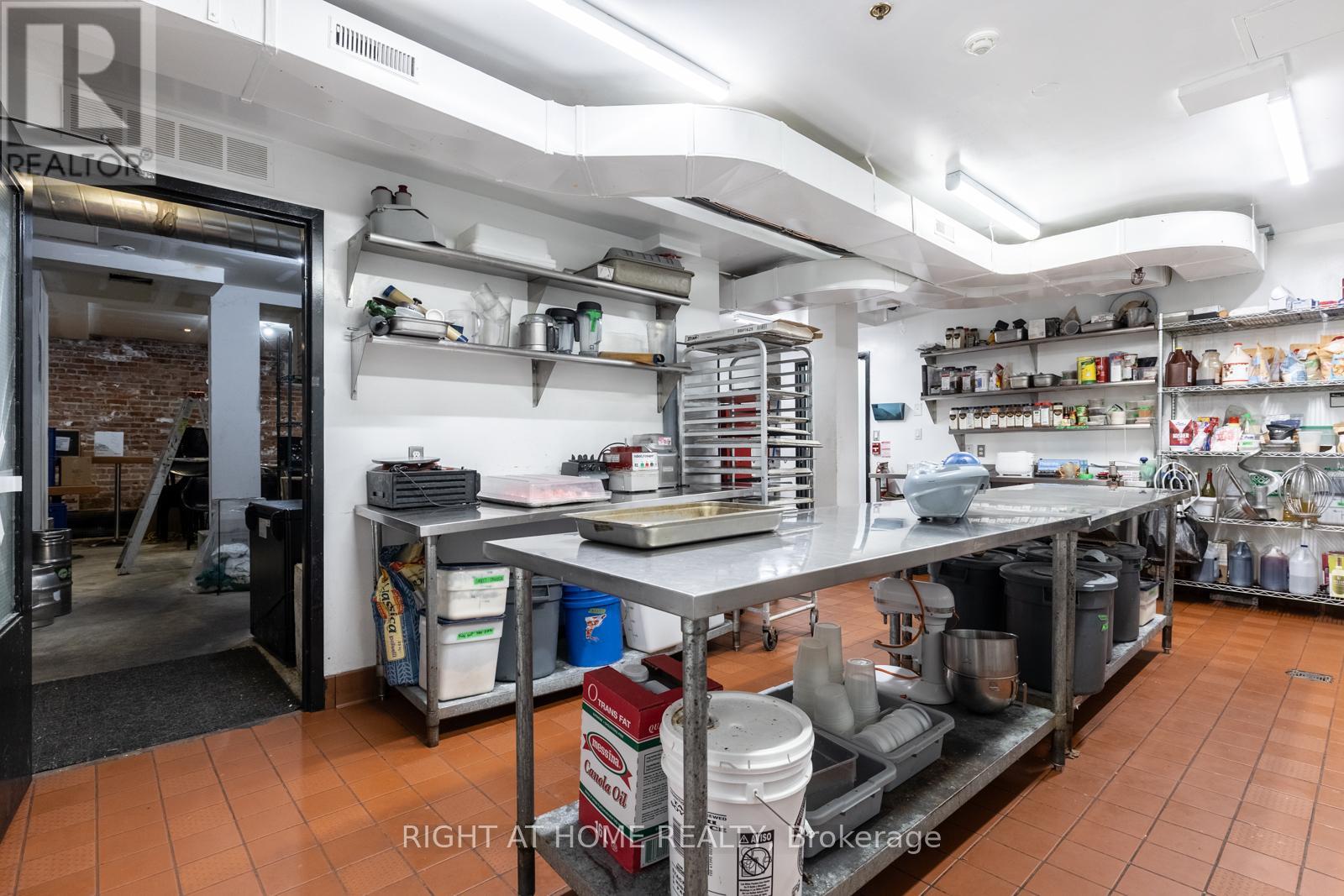 955 Gerrard Street E, Toronto, Ontario  M4M 1Z4 - Photo 21 - E12830050