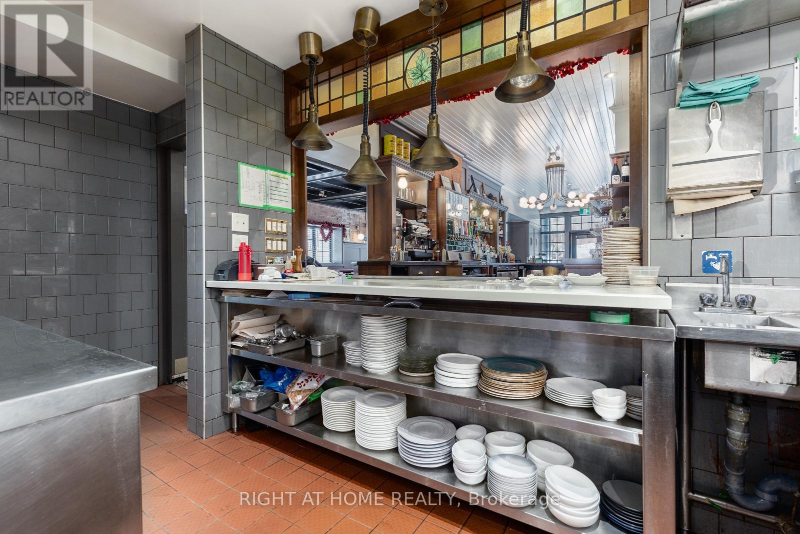 955 Gerrard Street E, Toronto, Ontario  M4M 1Z4 - Photo 24 - E12830050