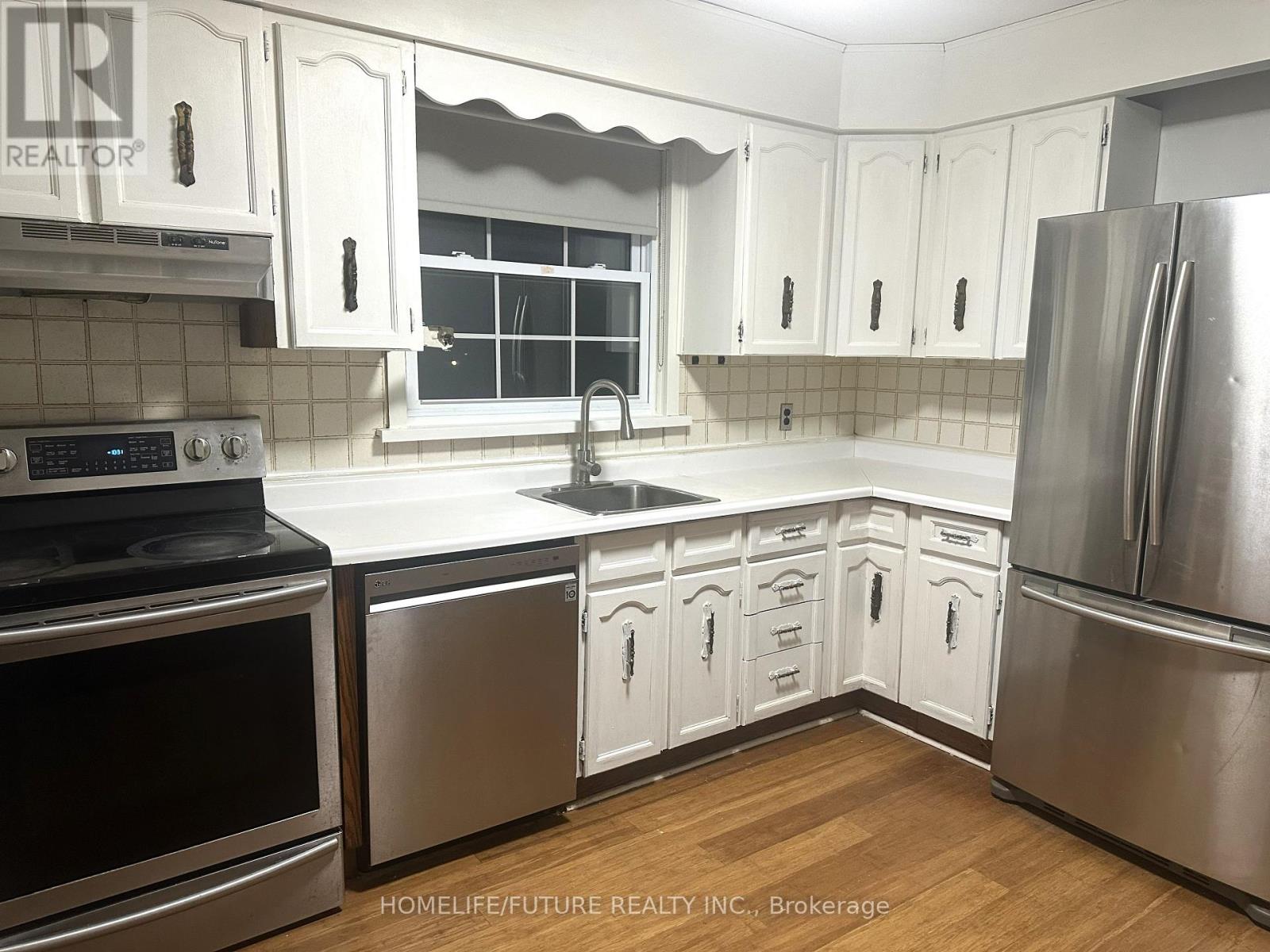 142 Harewood Avenue, Toronto, Ontario  M1M 2R7 - Photo 11 - E12760030