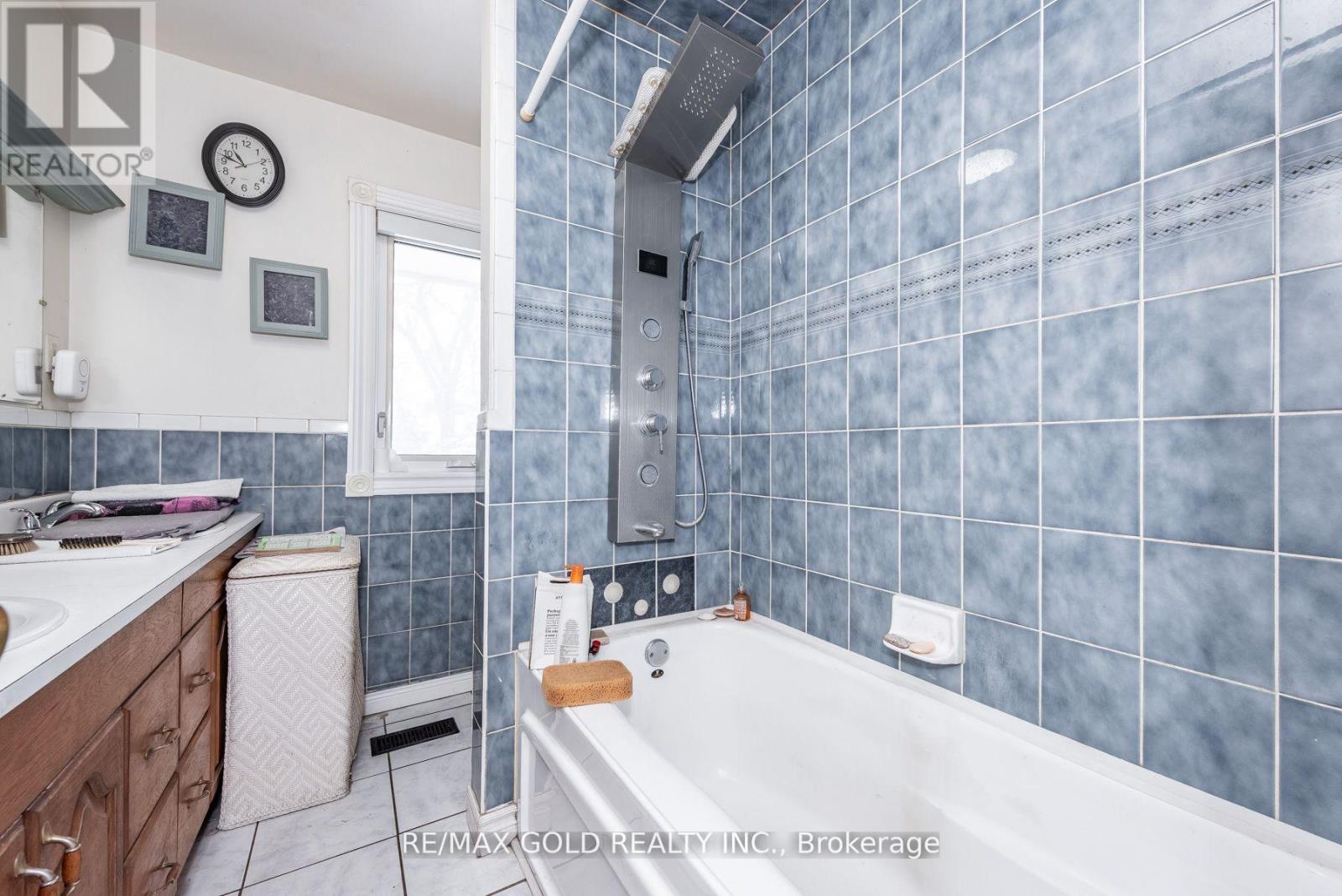 3 Harrow Street, Mississauga, Ontario  L4T 1J2 - Photo 21 - W12830030