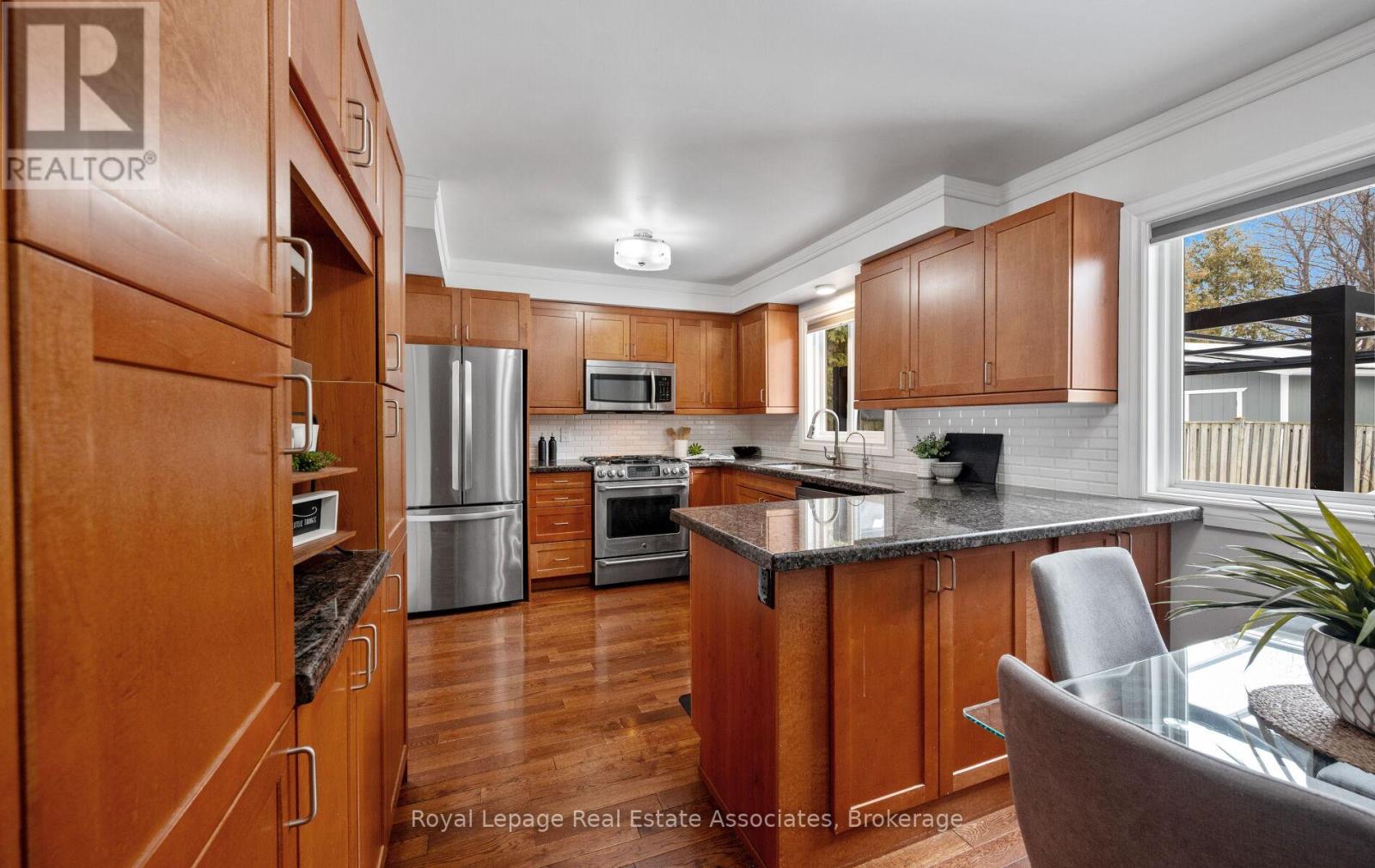 5 Vantage Circle, Mississauga, Ontario  L5M 2L2 - Photo 14 - W12830054