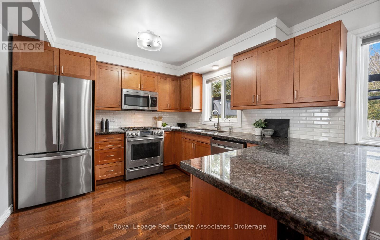 5 Vantage Circle, Mississauga, Ontario  L5M 2L2 - Photo 16 - W12830054