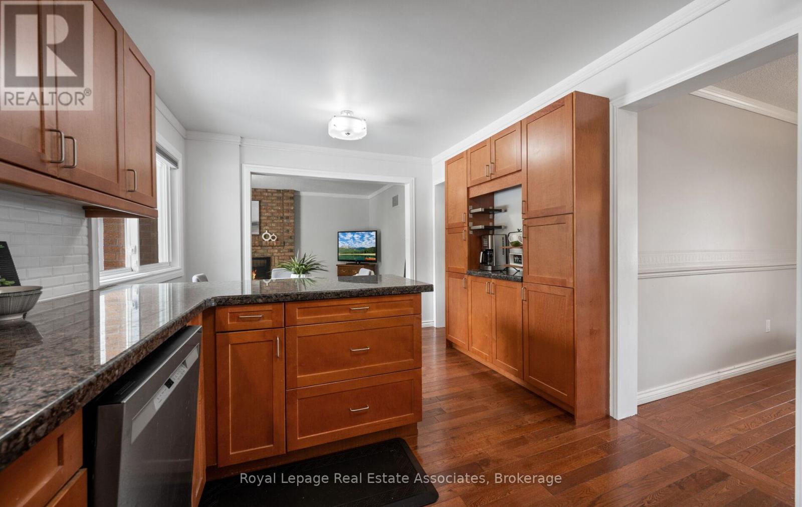 5 Vantage Circle, Mississauga, Ontario  L5M 2L2 - Photo 19 - W12830054