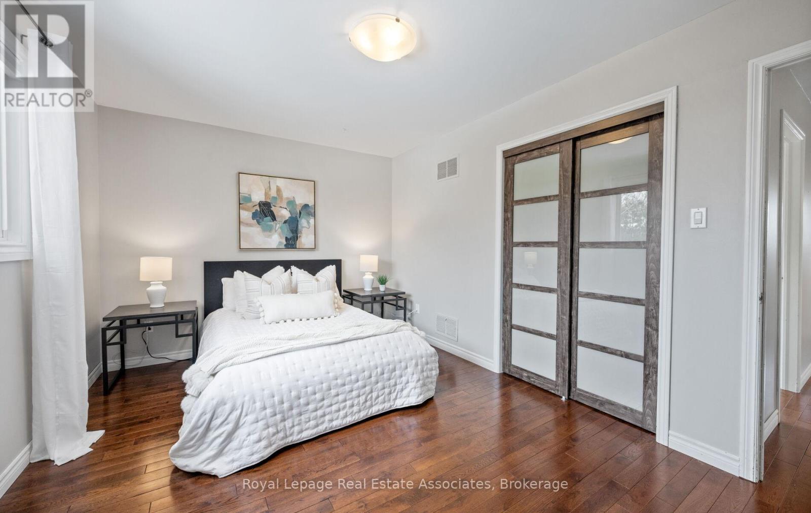 5 Vantage Circle, Mississauga, Ontario  L5M 2L2 - Photo 33 - W12830054