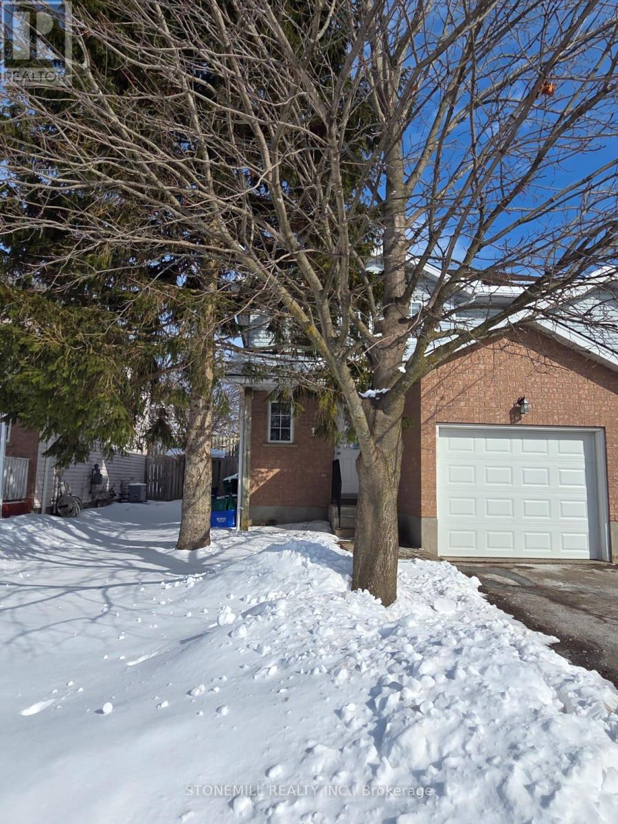 171 Highbrook Street, Kitchener, Ontario  N2E 3P6 - Photo 2 - X12830090
