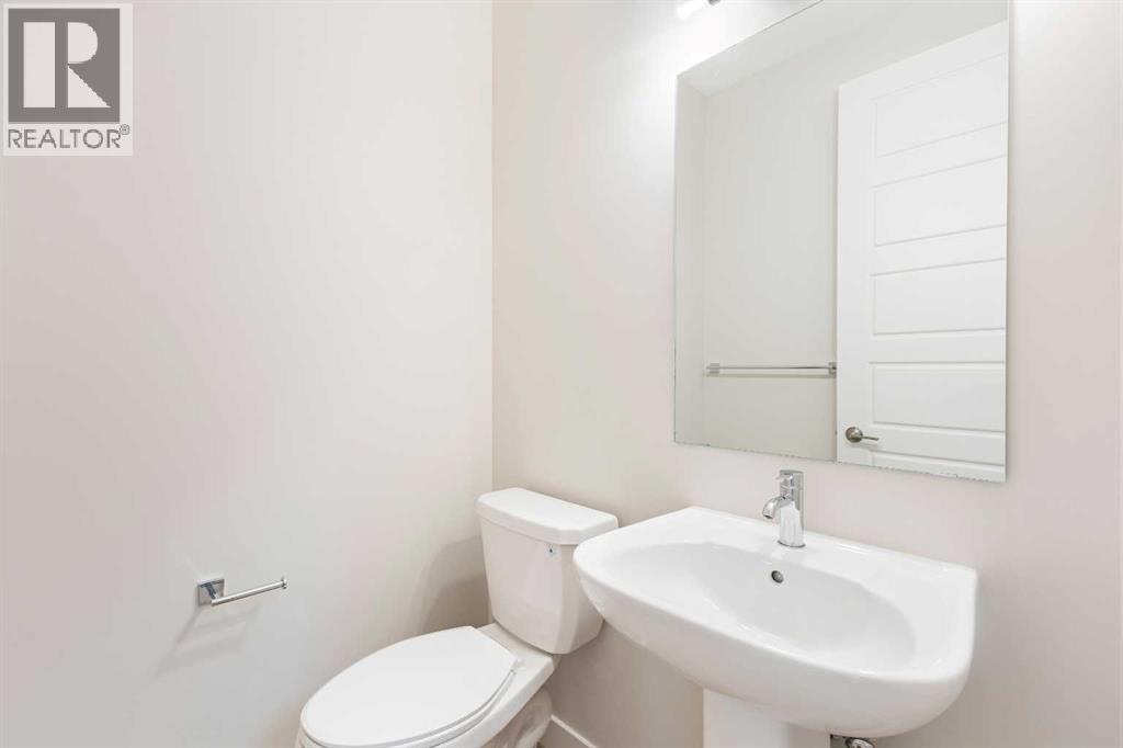 283 Waterford Heights, Chestermere, Alberta T1X 3B6 - Photo 7 - A2276238