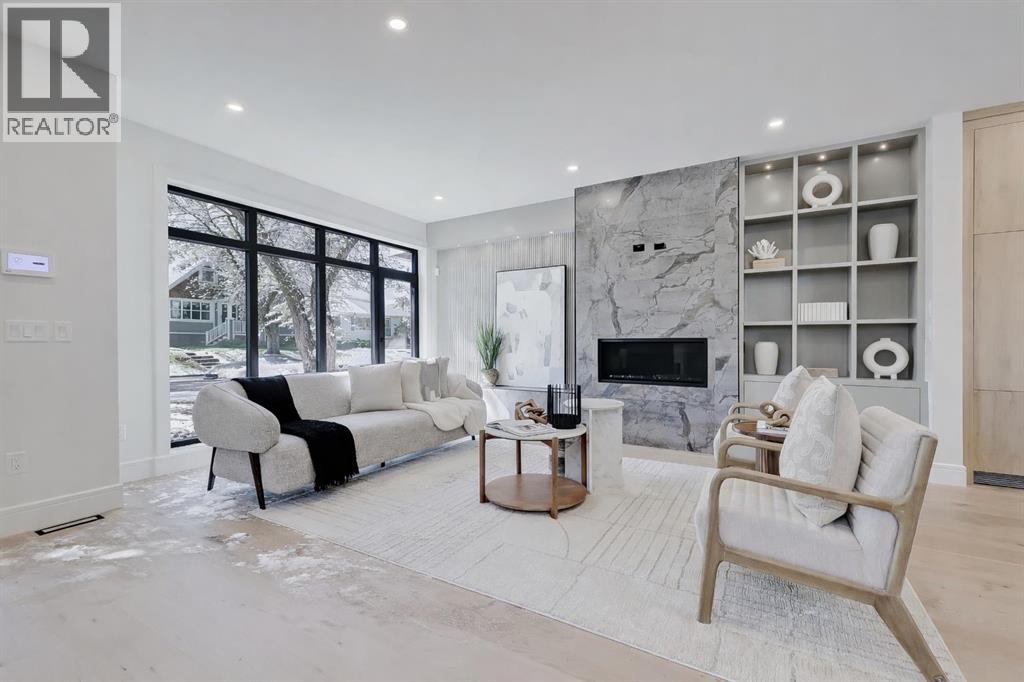 2838 34 Street Sw, Calgary, Alberta  T3E 2W9 - Photo 3 - A2284279