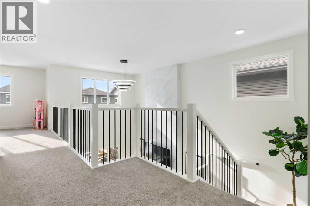 555 Clydesdale Way, Cochrane, Alberta  T4C 3B6 - Photo 19 - A2289425