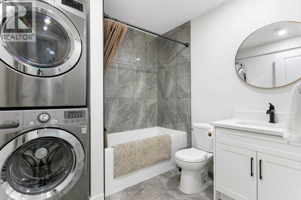 555 Clydesdale Way, Cochrane, Alberta  T4C 3B6 - Photo 34 - A2289425